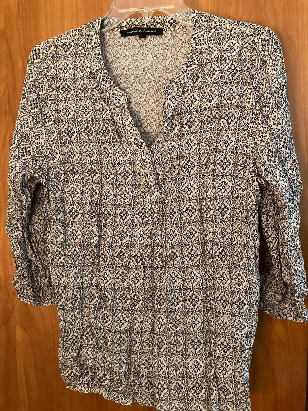 Marina Luna black and white patterned V-neck blouse L